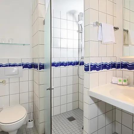 Wellness Ruegen 아파트 *